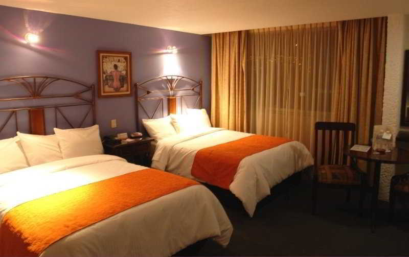 Hotel Emily Pachuca Екстериор снимка
